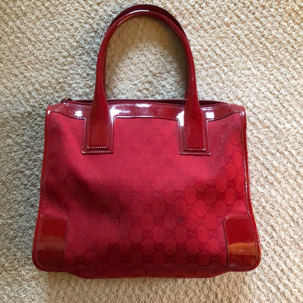 AUTHENTIC VINTAGE CHERRY RED GUCCI HANDBAG